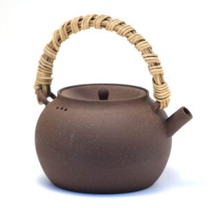 Ceramic kettle for boiling water/tea