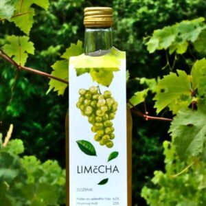 LIMčCHA: The refreshment of tea and grapes in every drop!