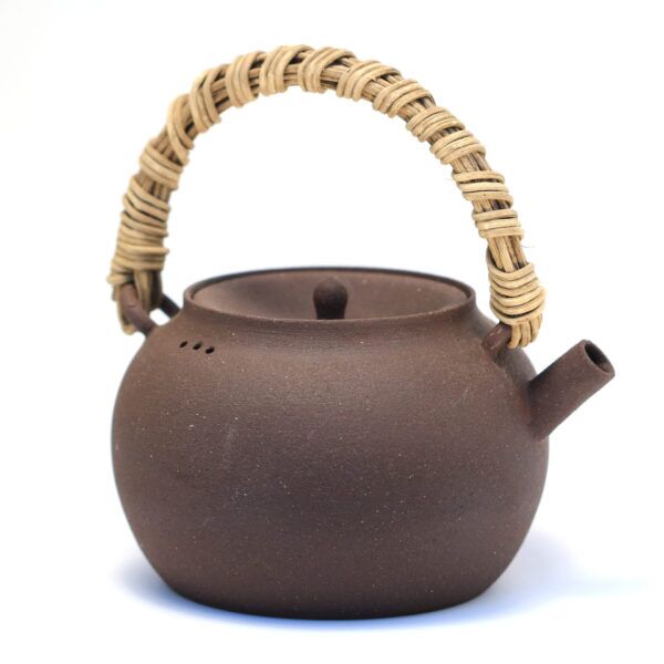 Ceramic kettle for boiling water/tea